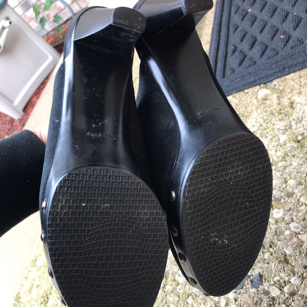 Stuart Weitzman Black Mules with Silver Accents - Picture 7 of 7